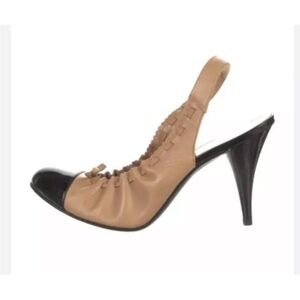 Chanel CC CapToe Slingback Pumps 37.5 / 7.5 Made In Italy Tan